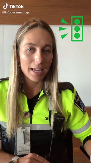 Pourquoi les ambulances éteignent leurs flash après un feu rouge ?