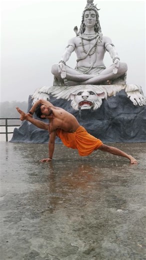 ॐ नमः शिवाय 🙏Lord Shiva first initiated Yoga Chaturtha – Hatha Yoga (Body Purity/Power), Mantra Yoga (Mind Purity/power), Laya Yoga (Body Rhythm/speed), and Raja Yoga/Dhyana Yoga (Eternal /supreme Consciousness). Lord Shiva is also the source of all Mantras, so his one creation is also Mantra Yoga. He is himself Omkara, the primordial cosmic divine sound. Lord Shiva is also the supreme source – Lord of Dhyana (Meditation). 🙏 . . . . . . . . . . . . . . . . . . #yoga #fitness #meditation #yogap