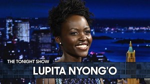 【双语字幕】【肥伦今夜秀】露皮塔·尼永奥（Lupita Nyong'o）做客，谈论 Cold Plunges、The Wild Robot 和三个月的声乐休息