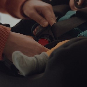 Preparados desde el primer día. La Bugaboo Turtle by Nuna cumple con la normativa i-Size. i-Size es el nuevo estándar de seguridad en sillas de coches que garantiza una mejor protección contra impactos laterales y una colocación más segura. | Bugaboo