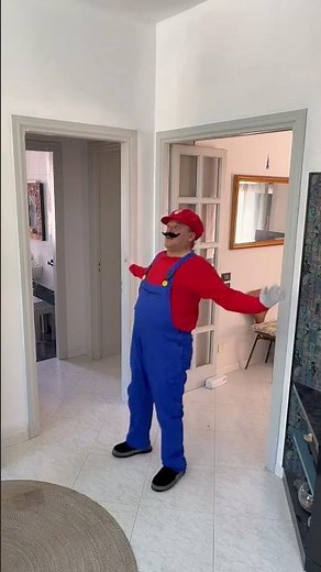 GIANT PIKACHU vs MARIO: THE CRAZIEST CHASE EVER!