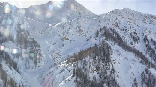 Unglück in den Alpen: Mehrere Skifahrer in Italien von Lawine verschüttet - Esslinger Zeitung