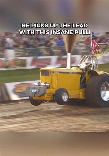 John Deere Tractor Pulls 350 Feet in Pro Pulling League