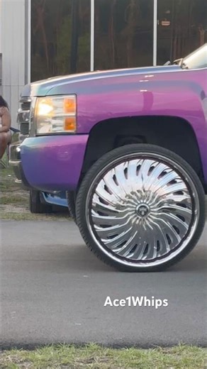 Outrageous Chevy Silverado on 32” DUB Floaters