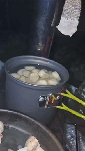 COOKING IN THE HOT TENT #cooking #gnocchi #youtubeshorts