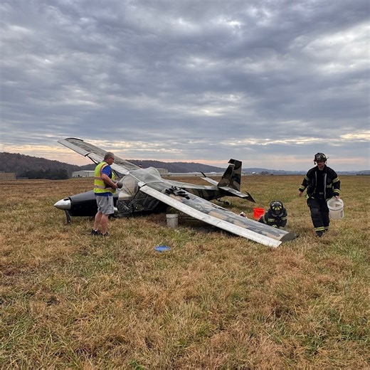 Experimental plane makes hard landing in Cleveland; Pilot walks away safely
