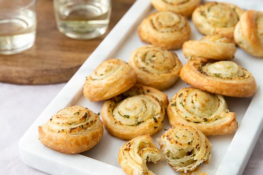 Recipe: Flaky Garlic Bread Pinwheels