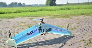 Fixed-wing drone rises like a chopper and levels out when it's time to fly