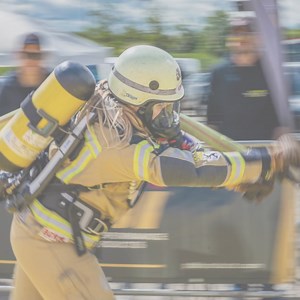 The FireFit Europe season is in full swing, with the next stop being in Hungary from 2 - 4 August. Taking place in Szolnok, this marks the first FireFit event in Hungary. These events are a great opportunity to not only challenge yourself, but also to experience PSS AirBoss and HPS Safeguard first-hand. To learn more about these pieces of firefighter equipment, click here: http://t4.life/PFn #DrägerFire #Firefighters #Firefighting #FireServices #FireEquipment #Firefighter #FireRescue #FireFit | 