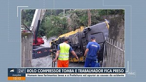 Rolo compressor tomba durante obra e deixa trabalhador ferido em Florianópolis