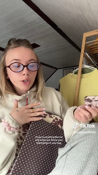 Chic Everyday Accessories: BURGA Laptop Case Review