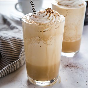 75K views · 134 reactions | Get the full printable recipe here: https://thebusybaker.ca/healthy-homemade-frappuccino/ This 150 calories Healthy Homemade Frappuccino is the perfect way to enjoy a delicious Starbucks-style frappuccino without all the guilt!! | The Busy Baker | Facebook