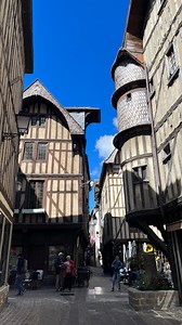 💙 bienvenue à Troyes ! 🎥 : @pollyahna #troyes #troyestourisme #troyeslachampagne #patrimoine #visitfrance | Troyes La Champagne Tourisme