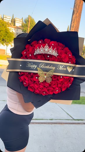 Happy Birthday Mom ❤️ #ramobuchon #ramo #bouquet #roses #rose #red #roses #redrose #redroses | Moms Flowers