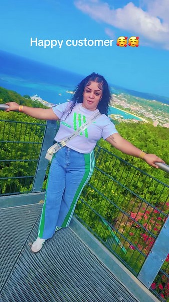 Happy Customer - Everything Trending Boutique