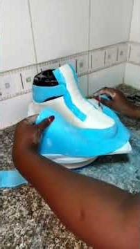 Shoe Cake Tutorial | How to make A Shoe Cake #cakedecorating #shoecake