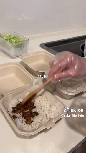 冷めても美味しいタコライス🤤スライスチーズを星でくり抜くと可愛いのでおすすめです🌟#タコライス #お弁当 #ピクニック #お弁当作り #ランチボックス