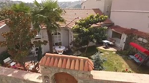 334K views · 3.1K reactions | "Farklı ve şık Atkılı-Kep yapılışı" "Different and stylish weft knitted fabric cap" | Alize Hand Knitting Yarns | Facebook