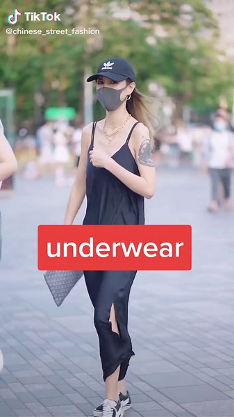 OMG,u shouldn't go out with your underwear#beauty #beautiful #longlegs #fashion #streetfashion #chinesestreetfashion #fyp #foryou #foryoupage