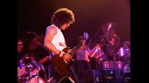 2.8K views · 198 reactions | Mike Oldfield - Excerpt from Tubular Bells I - Live at Wembley 1983 (Crises Tour) Simon Phillips (drums), Maggie Reilly (vocals), Ant (guitar), Pierre Moerlen (drums and percussion), Phil Spalding (bass), Graeme Pleeth (keyboards) Simon House (violin) | Avant Garde Music | Facebook