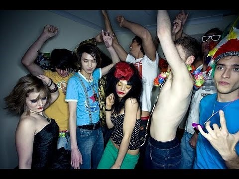 Au secours mon ado est accro aux teen party !