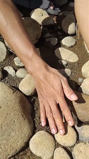 D1 k3jutk4n d3ng4n p3n3mu4n p1ngg1r sung41 k3lu4r 4p1😱 #mistis #misteri #mustika #pusaka #fyp #viral