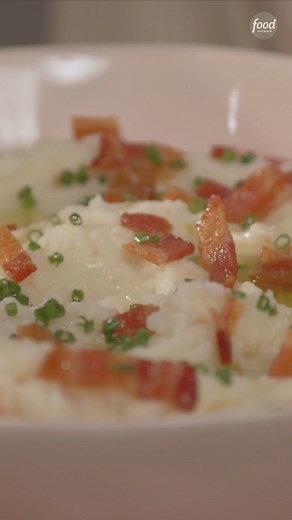 Kardea Brown's *most-requested mashed potatoes* are silky smooth and swirled with tons of sweet confit garlic flavor 🤤🧄🤤 Stream on Max for more of #DeliciousMissBrown: https://streamonm.ax/49k0byb! #StreamOnMax Get the recipe: https://foodtv.com/3XTVR56 | Food Network