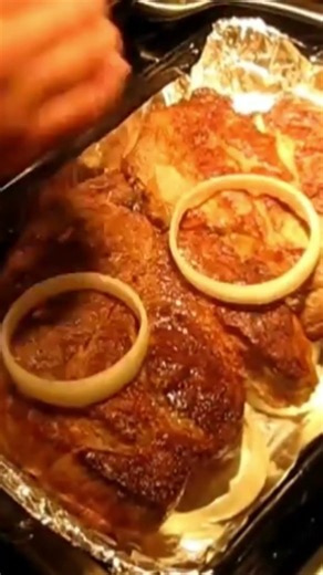 CHUCK ROAST W/ VEGETABLES 🥕 Tenderly Delicious 😋 #food #cooking #baking #meat #potato #recipe