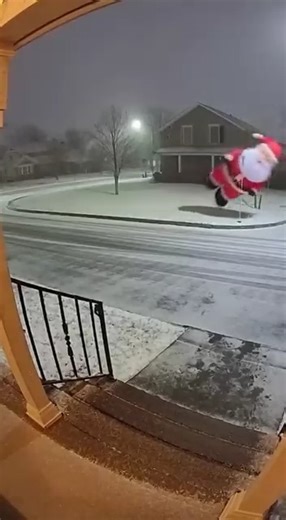 281K views · 891 reactions | Santa said ‘I’m out, y’all!’  | Jellysmack | Facebook
