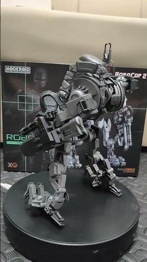 Moderoid Robocop 2 : Cain (Model Kit)