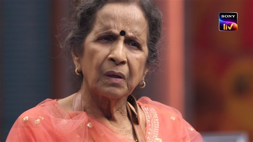 Usha Tai's fried chicken didn’t quite hit the mark. What went wrong? Don't miss tonight's episode! Tune into Celebrity MasterChef streaming now on Sony LIV. New Episodes Mon - Fri 8 PM. #CelebrityMasterChef #MasterChefIndia #CelebrityMasterChefOnSonyLIV #StayTuned #SeetiBajegi | Sony LIV