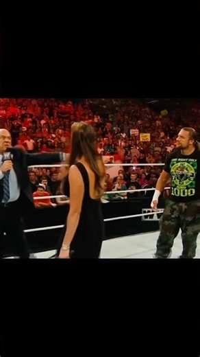 Stephanie McMahon Attacks Paul Heyman🔥