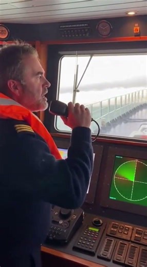 Inside the Cockpit | Real Flight Moments & Pilot Action