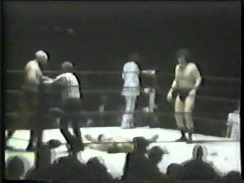 Ox Baker starts riot in 1974
