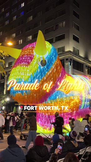 #fortworth #Christmasparade#dfw
