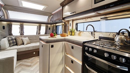 La versátil caravana en la que cada detalle está pensado para la comodidad de sus ocupantes