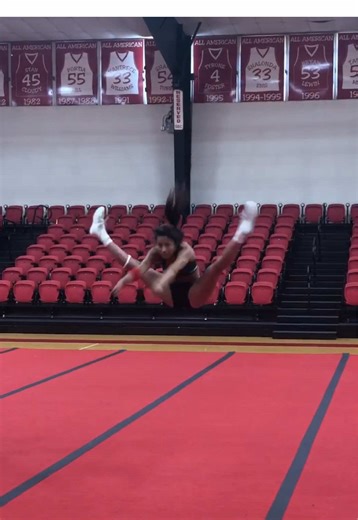 Mastering the Standing Full Cheer Technique