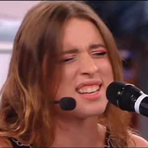 Angelina Mango Amici 2022 cover Alba Chiara #angelinamango #amici #albachiara #cover | Helene Totaro