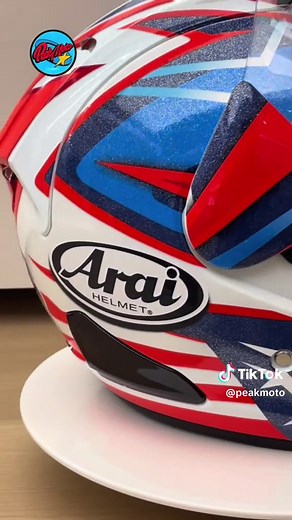 Top Motorcycle Helmets: Arai vs Shoei Guide