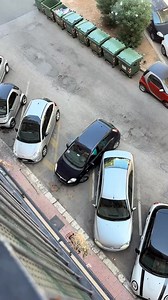 745K views · 2.1K reactions | La leggenda narra che sta ancora provando a parcheggiare  | Video Strani 2.0 | Facebook