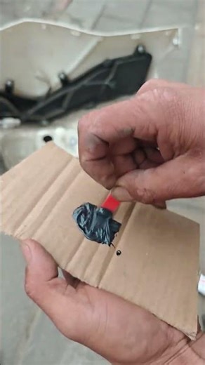 Repair electric vehicle glue caster glue