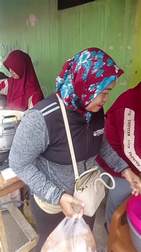 Siomay Jumbo Pabuaran: Keseruan Kuliner Bogor