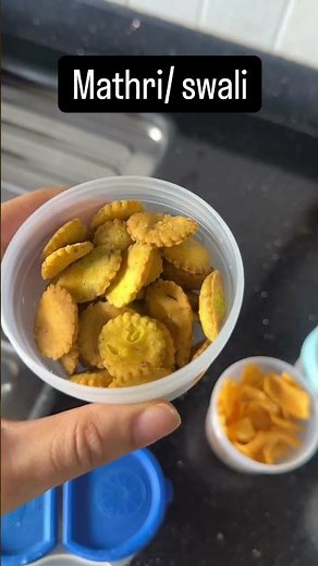 12 Hour Flight Snacks for Toddlers — No Cook, No Mess, No Stress #toddlerfood #flightsnacks #blw