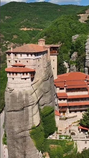 🇬🇷 Meteora: Greece’s Monasteries in the Sky