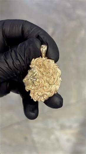 Majesty Lion Head Pendant | Item #71071