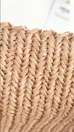 Herringbone Stitch with Raffia - A Two-Row Repeat