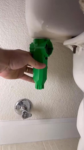 fixing a running toilet _fix_001 #plumbing #plumber | Stacy McCoy