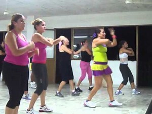 ZUMBA MIKA MACHUCA --DORMIR JUNTITOS.MP4
