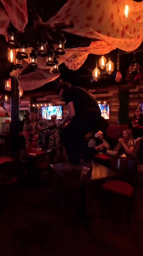 THE BEAST Anthony Gaudet🔥 880 rue St-Isidore, St-Lin-Laurentides #chansonnier #restaurant #resto #restoMTL #restoLanaudiere #restobar #restofestif #restaurantfestif #chant #guitare #fyp #stlin #stlinlaurentides #saintlin #saintlinlaurentides #chant #bar #fyp | La Sainte-Nitouche / Station Billard