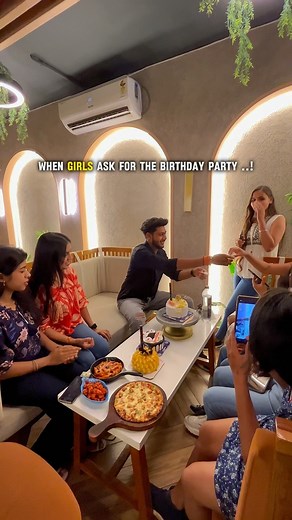 ꜱʜɪᴠᴀɴꜱʜ [MOTORHEAD] on Instagram: "Bhai chara on top 😎 . . #birthday #birthdayparty #girls #boys #lifestyle #cafe"